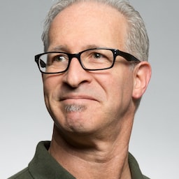 photo-1472099645785-5658abf4ff4e